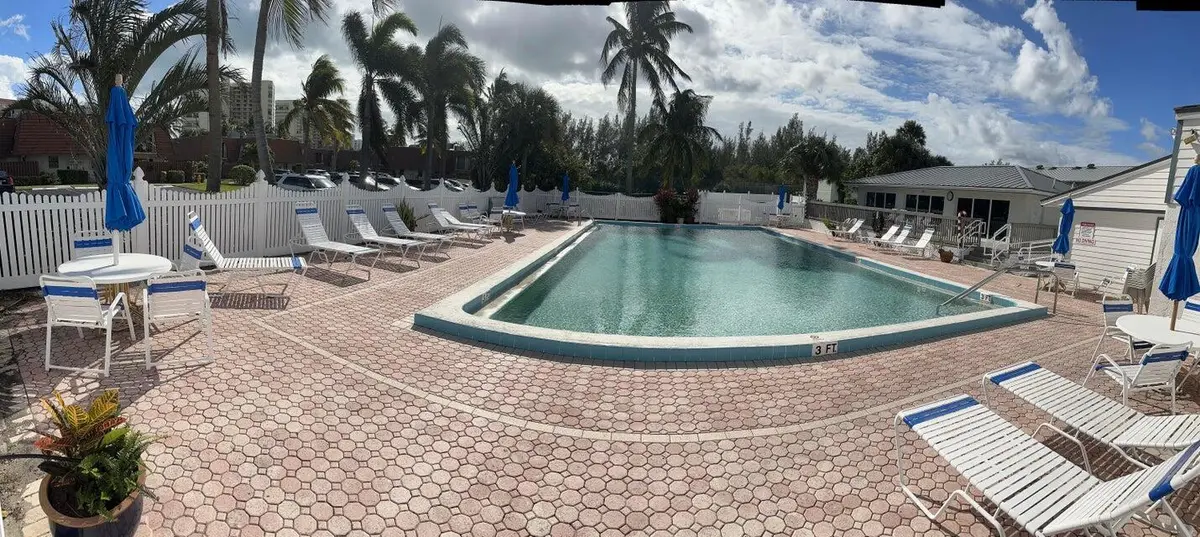 Pool & clubhouse at 9417 S Ocean Drive 37, Jensen Beach