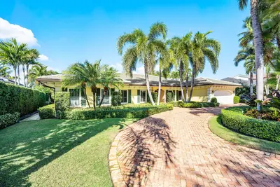 1851 Thatch Palm Drive, Boca Raton – sold