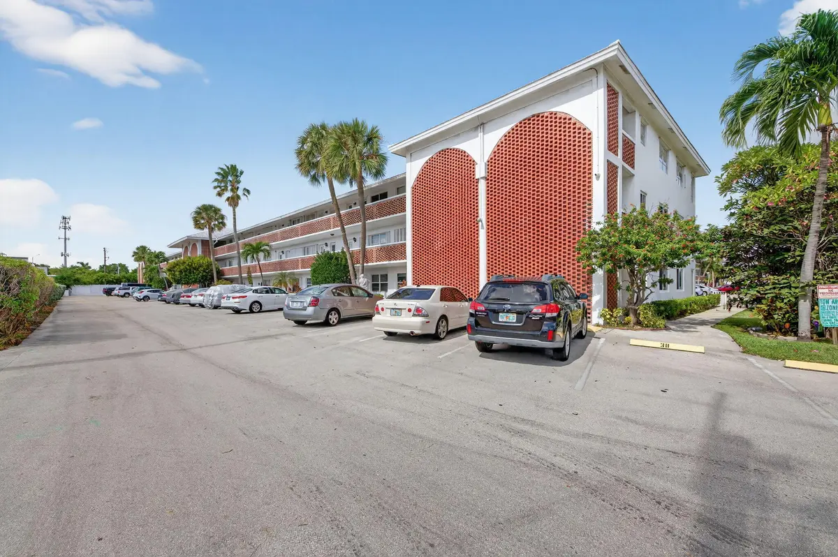 Photos at 2050 NE 39th Street #210s, Lighthouse Point