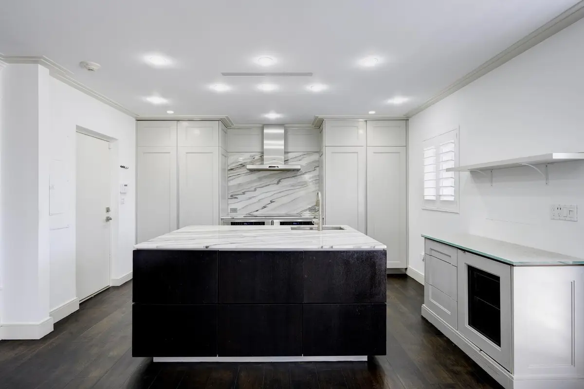 429 Australian Ave Unit 9 Palm-large-006 at 429 Australian Avenue 9, Palm Beach