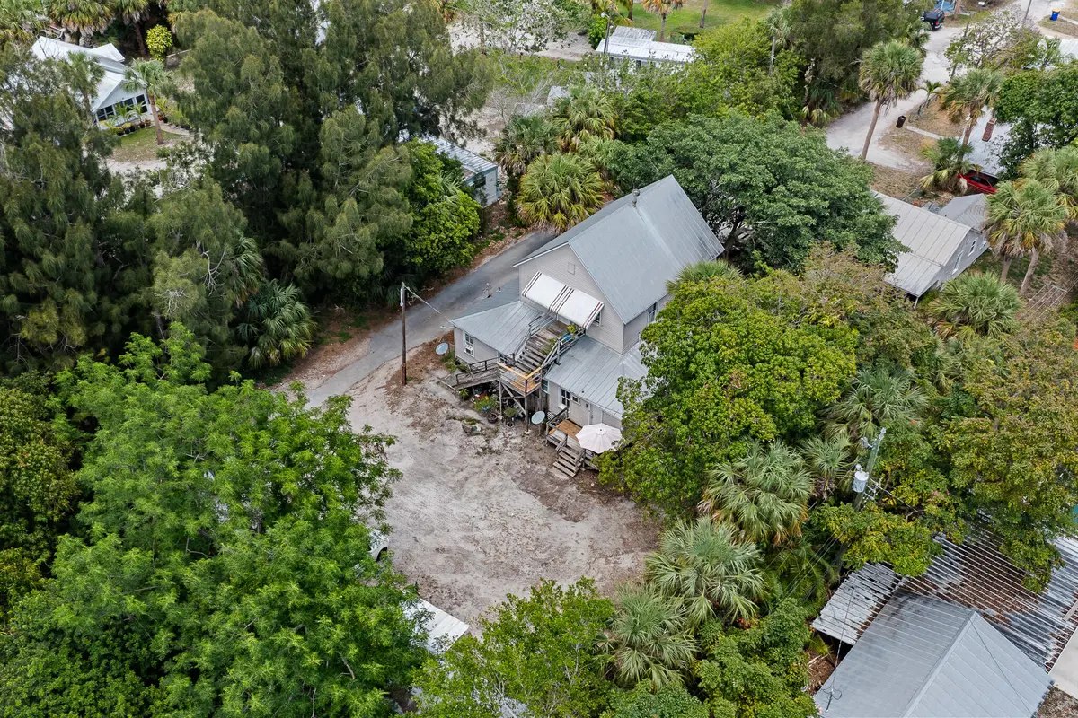 File.7 at 2172 NE Poinciana Terrace, Jensen Beach