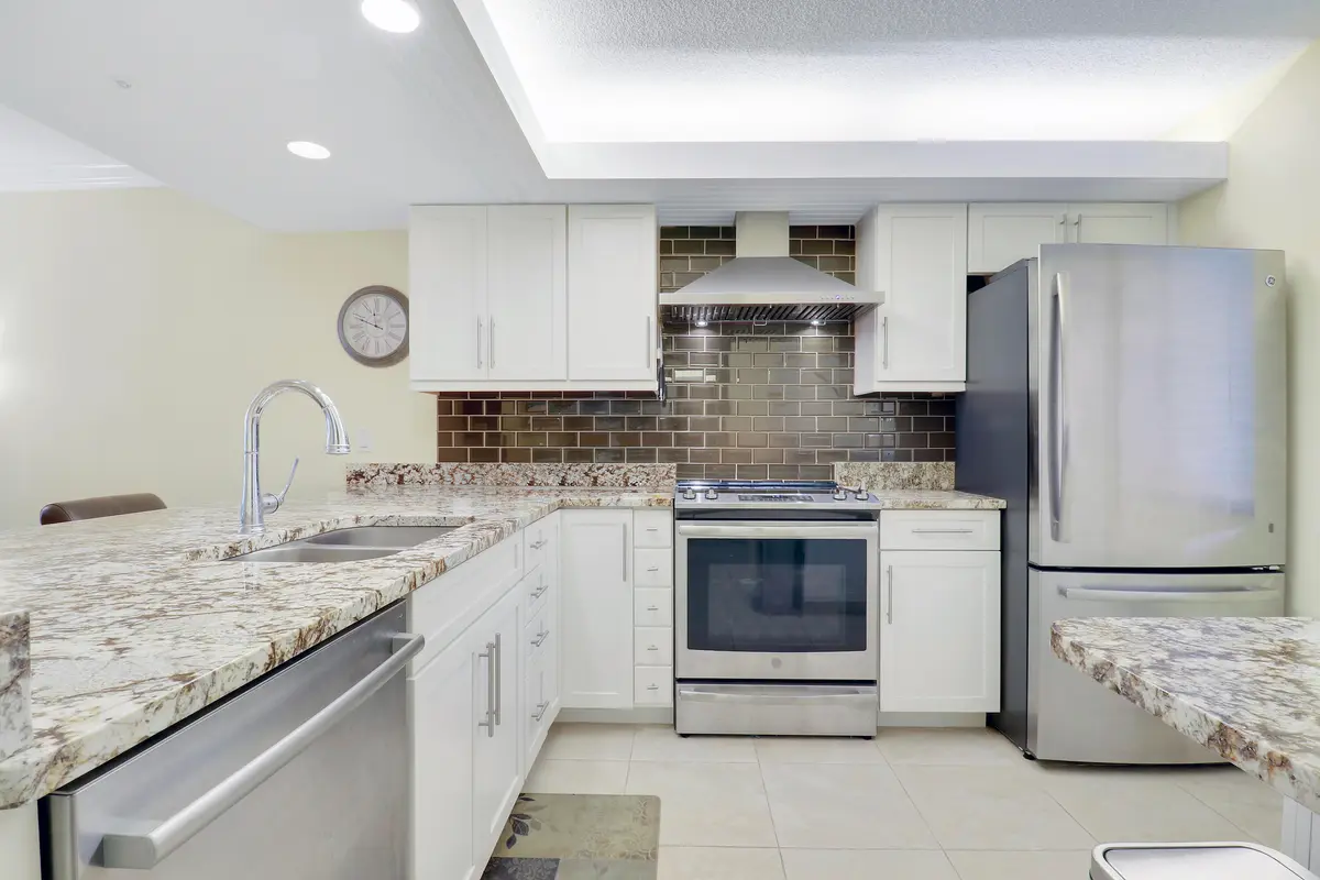 Updated Kitchen at 1301 Seafarer Circle 105, Jupiter