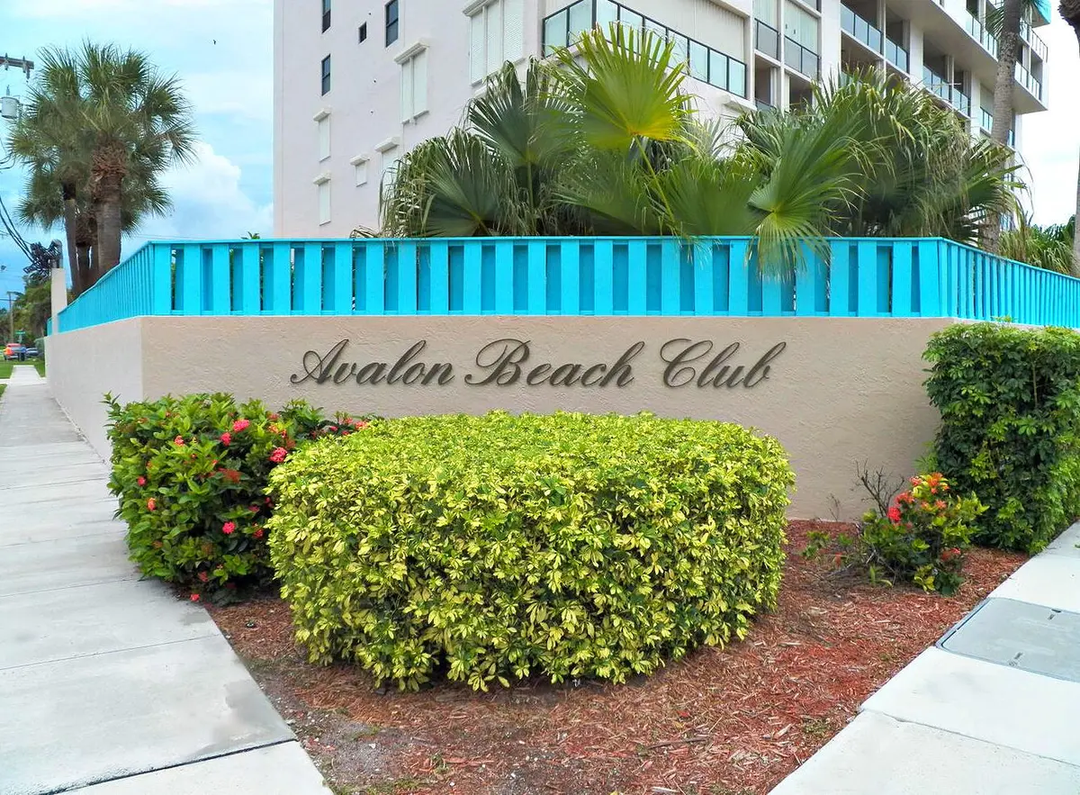 AVALON BEACH CLUB. at 355 S Ocean Drive F-405, Hutchinson Island