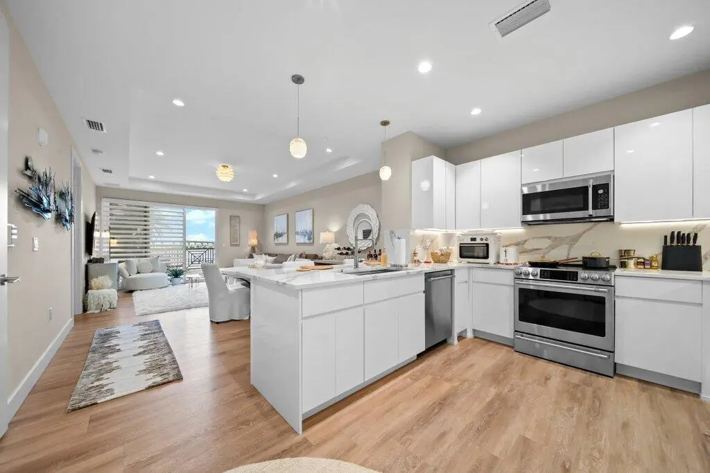 openliving2.jpg-SMALL at 41 SW Seminole Street 205, Stuart