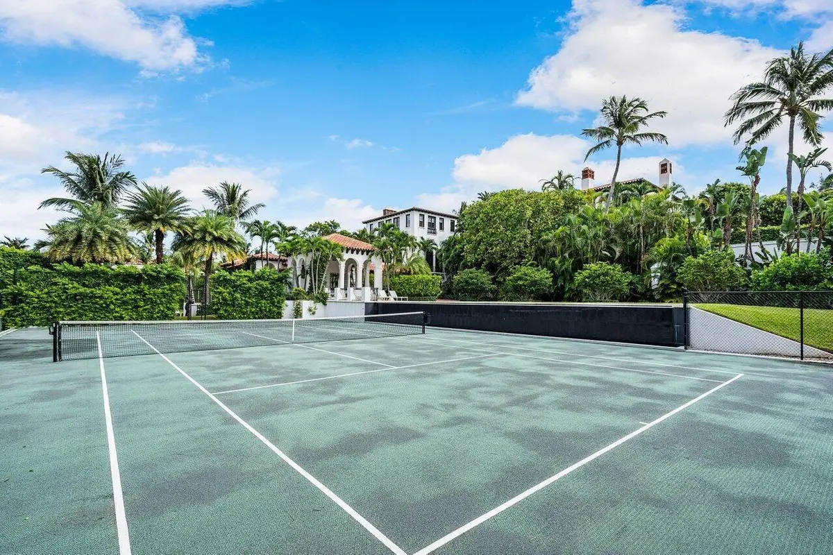 Tennis at 12 Lagomar Road, Palm Beach