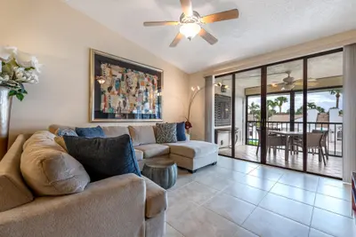 7485 Glendevon Lane 1107, Delray Beach – sold