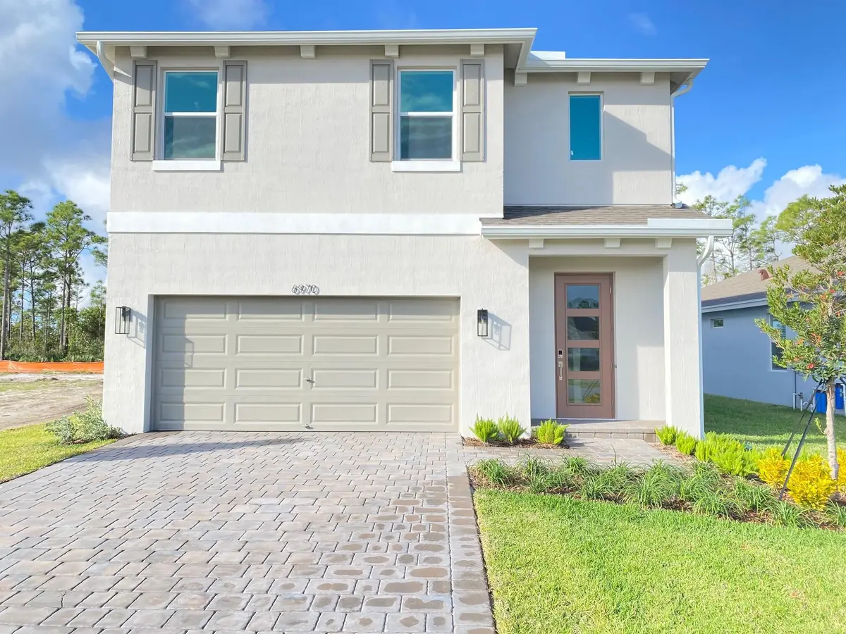 View of Front at 6970 SE Park Trace Drive, Stuart