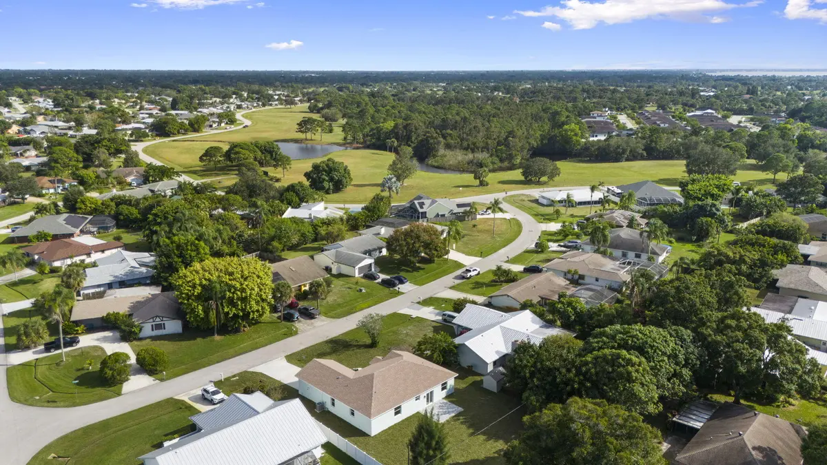 Aerial view to park-1 at 2612 SE Solana Lane, Port St. Lucie