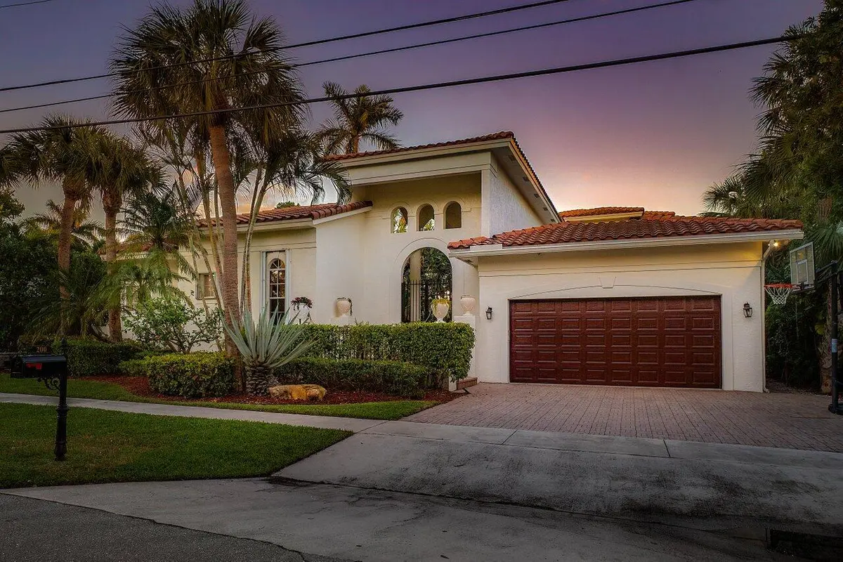 200NorthLakeDrive-Lantana-FL-33462-S at 200 N Lake Drive, Lantana
