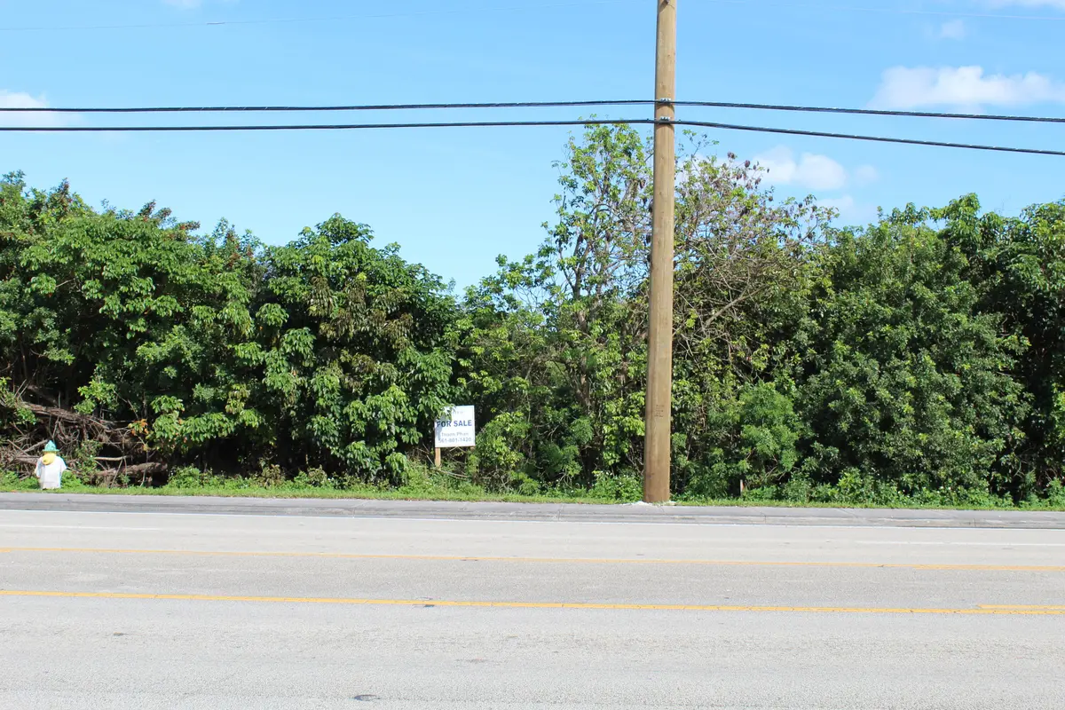 3D9D03E0-0D54-4D3A-850E-9E738A010930 at 00 Davie Road Road, Davie