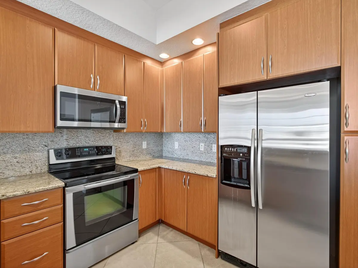 Kitchen 4 at 701 S Olive Avenue 1027, West Palm Beach