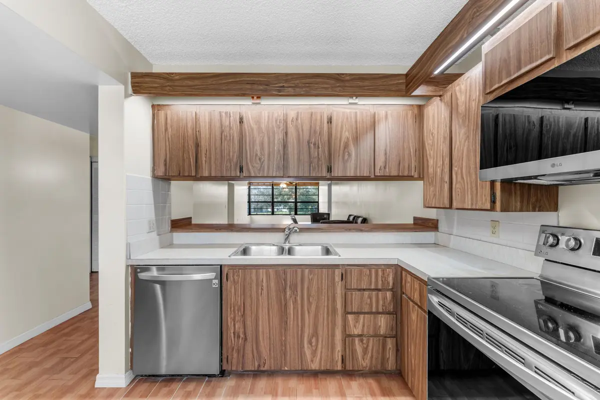 kitchen at 3540 Whitehall Drive 203, West Palm Beach