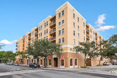 511 Lucerne Avenue 416, Lake Worth Beach – sold
