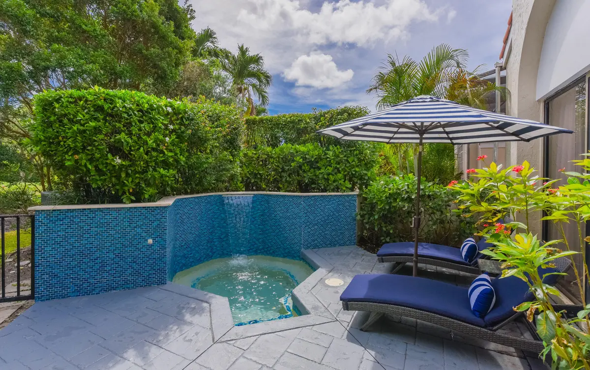 Spa at 7493 Campo Florido, Boca Raton