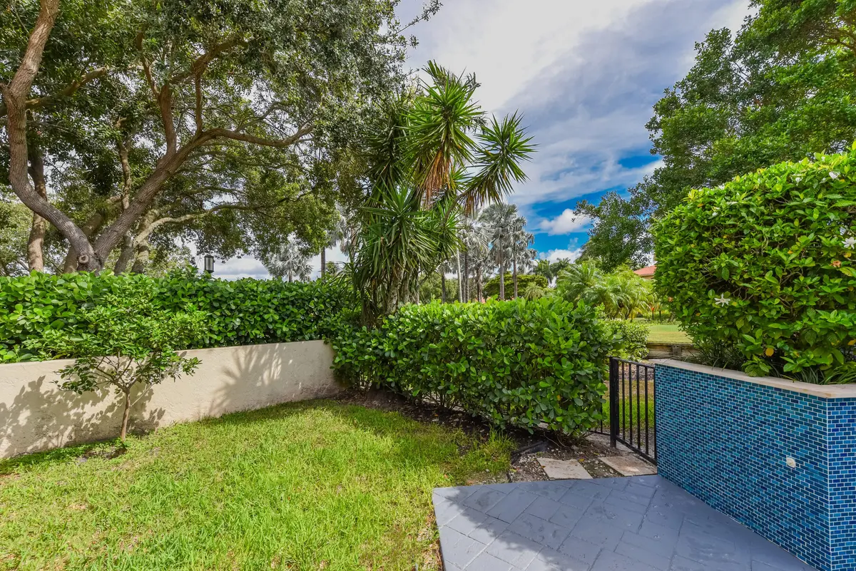Yard at 7493 Campo Florido, Boca Raton