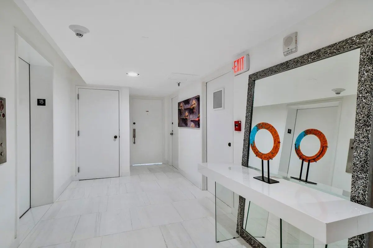 Entry at 400 N Flagler Drive 1505, West Palm Beach
