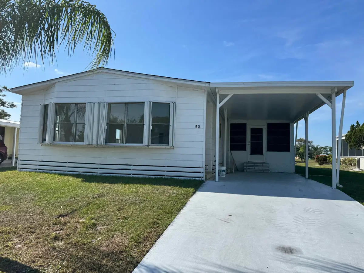 IMG_5577 at 43 Las Casitas Court, Fort Pierce
