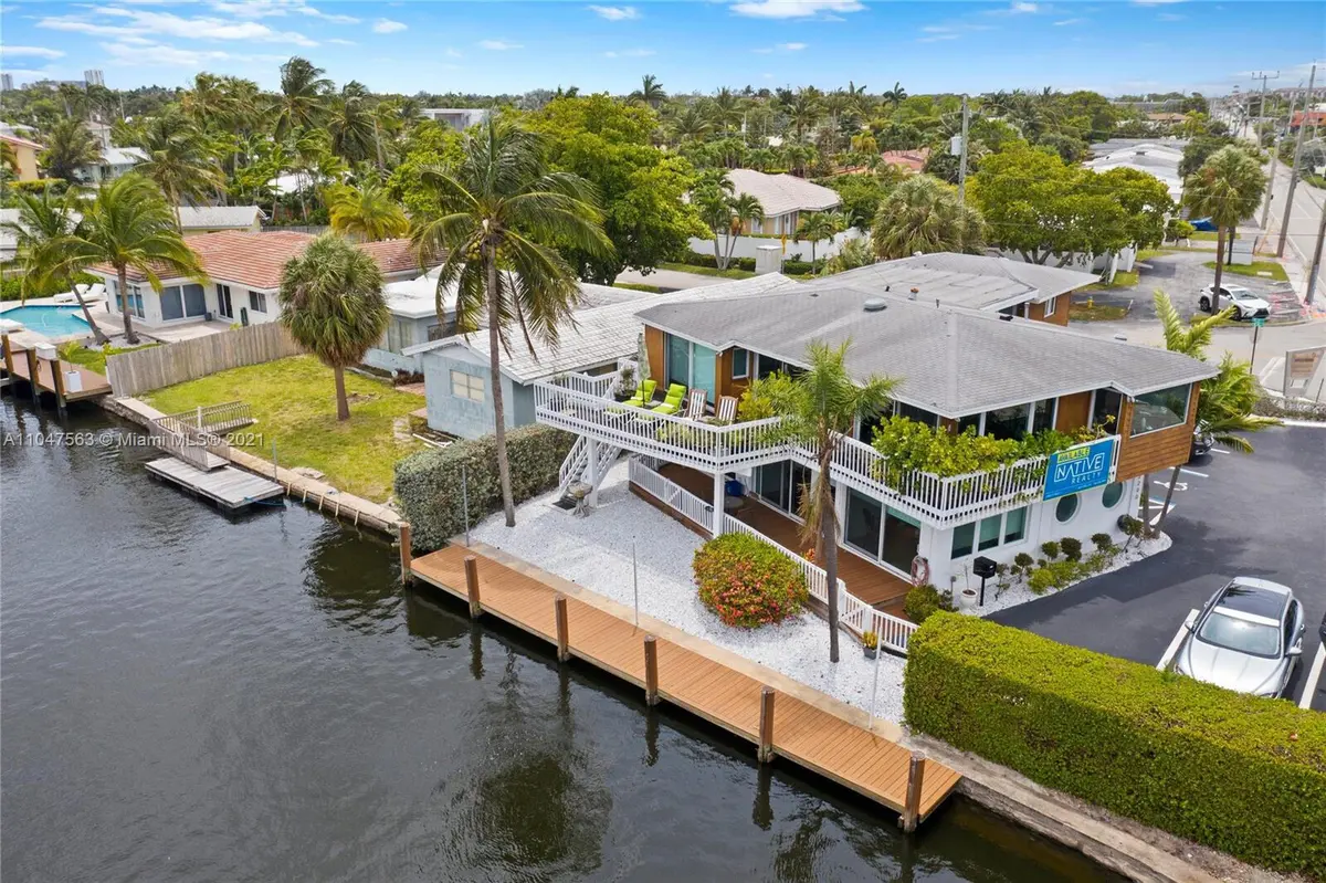 ext at 2200 NE 26th Street, Wilton Manors