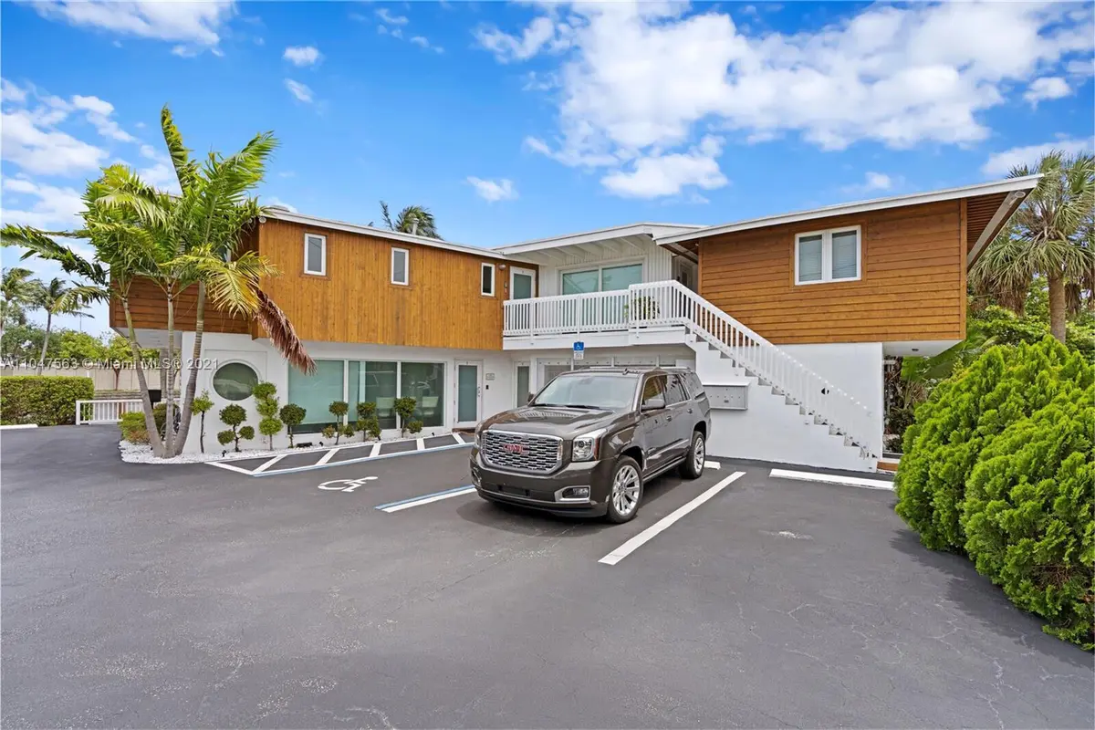 ext2 at 2200 NE 26th Street, Wilton Manors