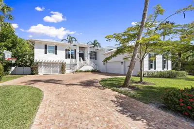 54 S Sewalls Point Road, Sewalls Point – Single Family Residence for sale
