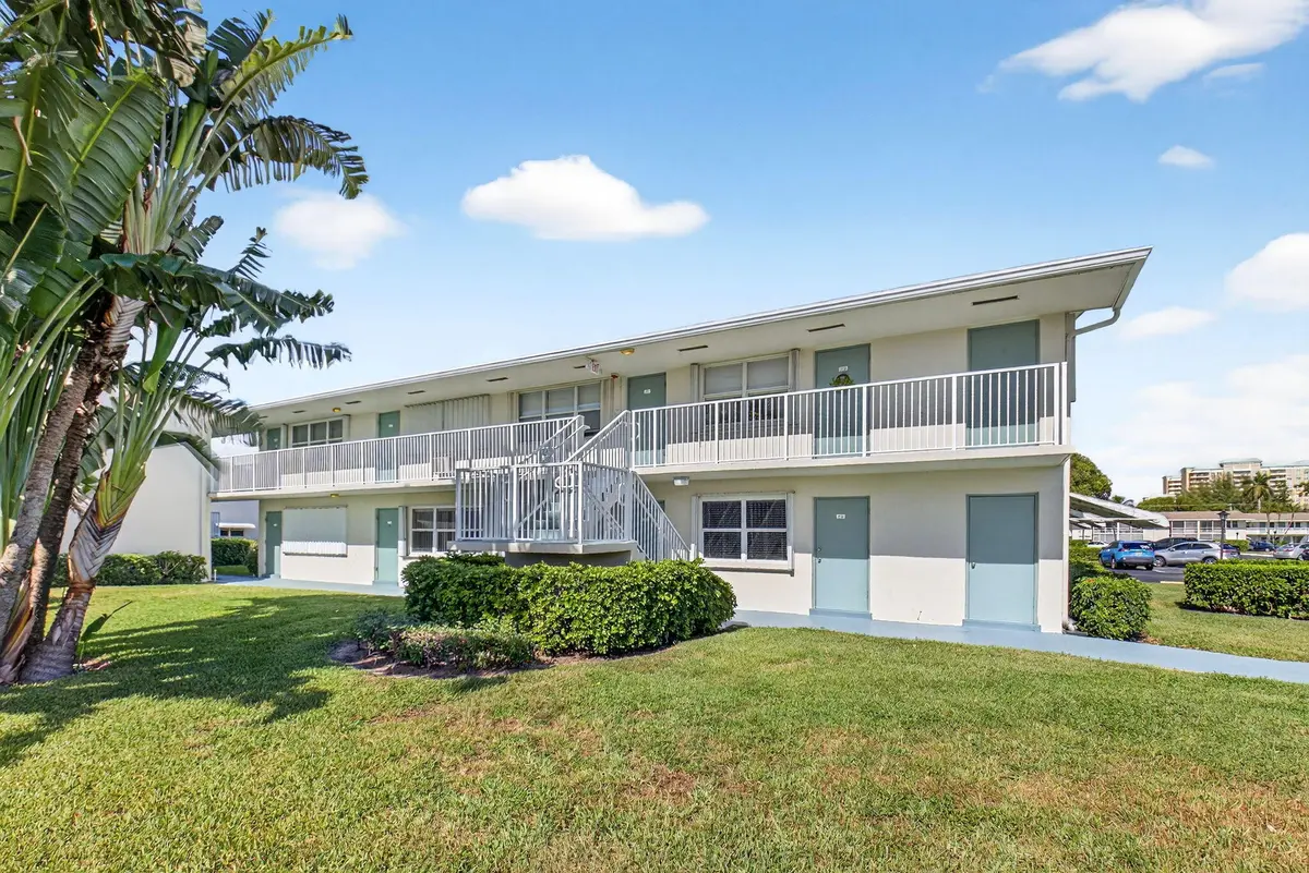 480 Horizons at 480 Horizons 212, Boynton Beach