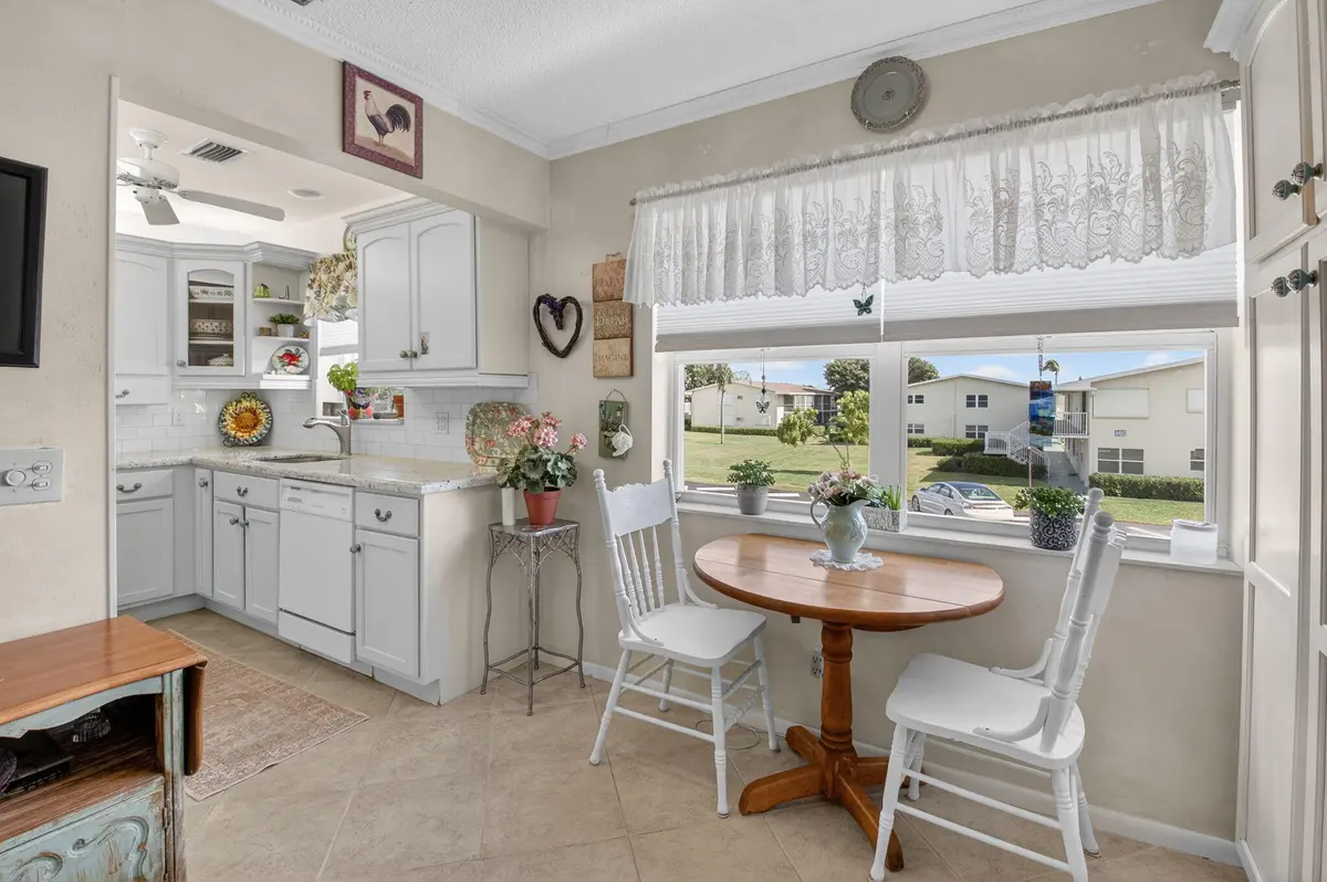 Great Lighting at 480 Horizons 212, Boynton Beach