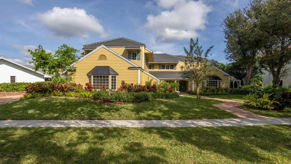 3-web-or-mls-0E2A8142-HDR at 2883 Banyan Boulevard Circle, Boca Raton