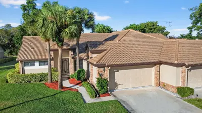 7147 Le Chalet Boulevard, Boynton Beach – Villa for sale
