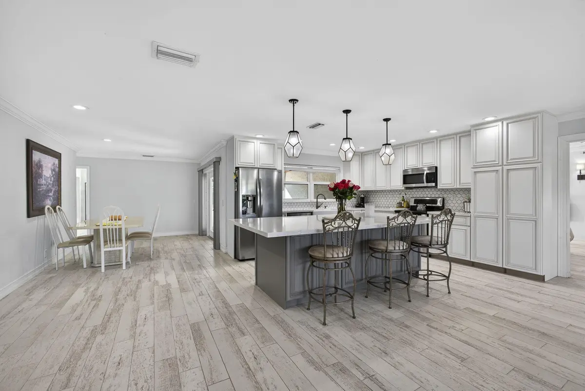 12-web-or-mls-BS1A9280 at 16490 Rustic Road, Wellington