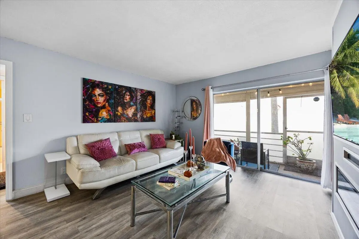 04-4_453a7592 at 1428 SE 4th Avenue 140, Deerfield Beach
