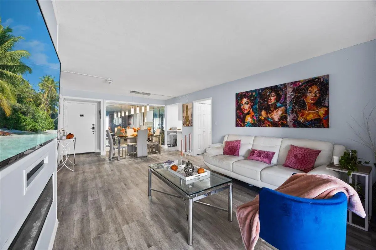 06-6_453a7602 at 1428 SE 4th Avenue 140, Deerfield Beach