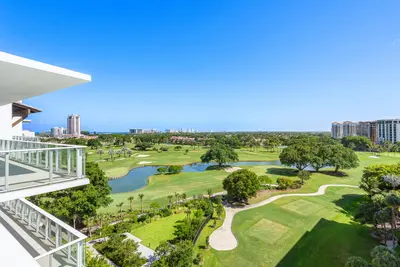 220 SE Mizner Boulevard Ph920, Boca Raton – sold