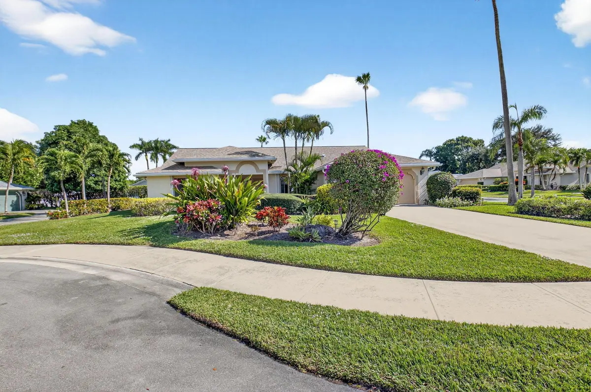 PRIVATE CORNER LOCATION at 2905 Riviera Drive, Delray Beach