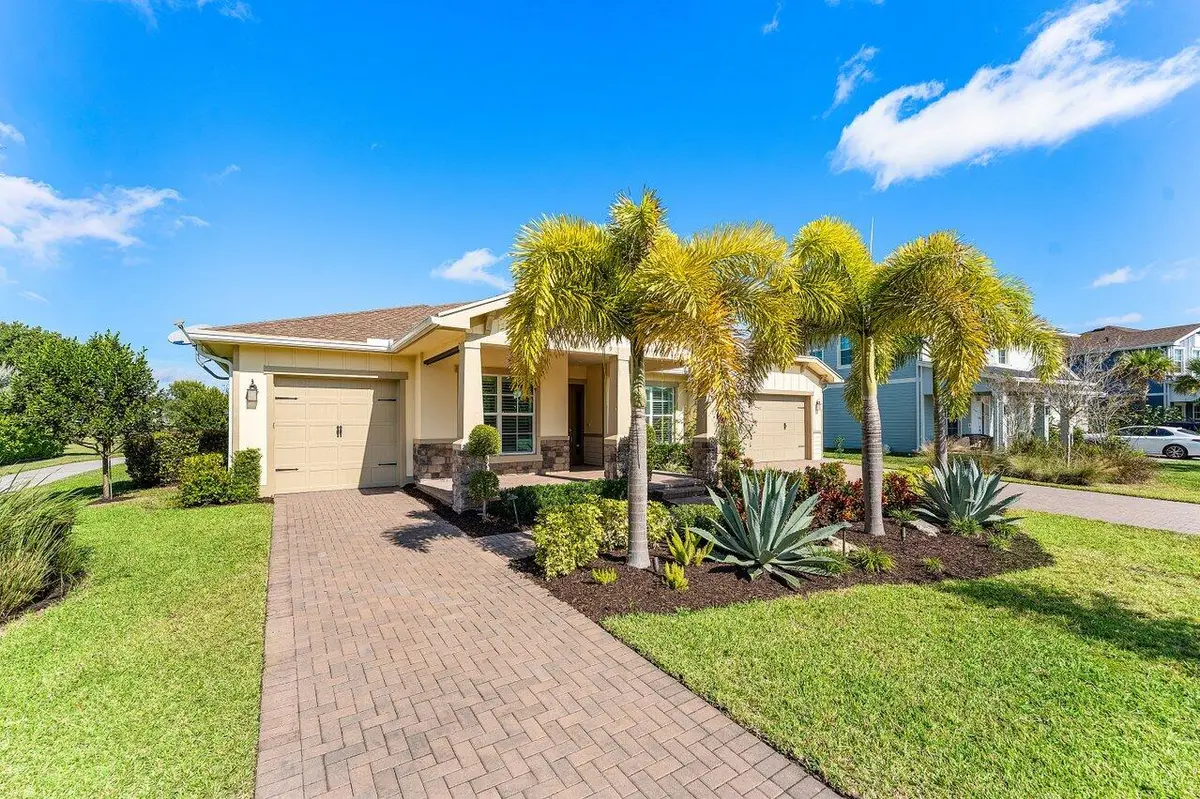 Front view at 940 Hookline Circle, Loxahatchee