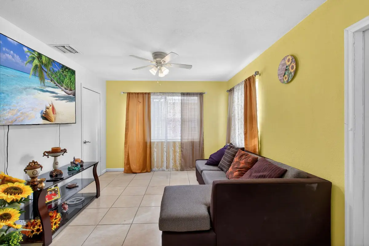 6-web-or-mls-6-print-320A1289 at 621 50th Street, West Palm Beach