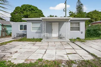 621 50th Street, West Palm Beach – Single Family Residence for sale