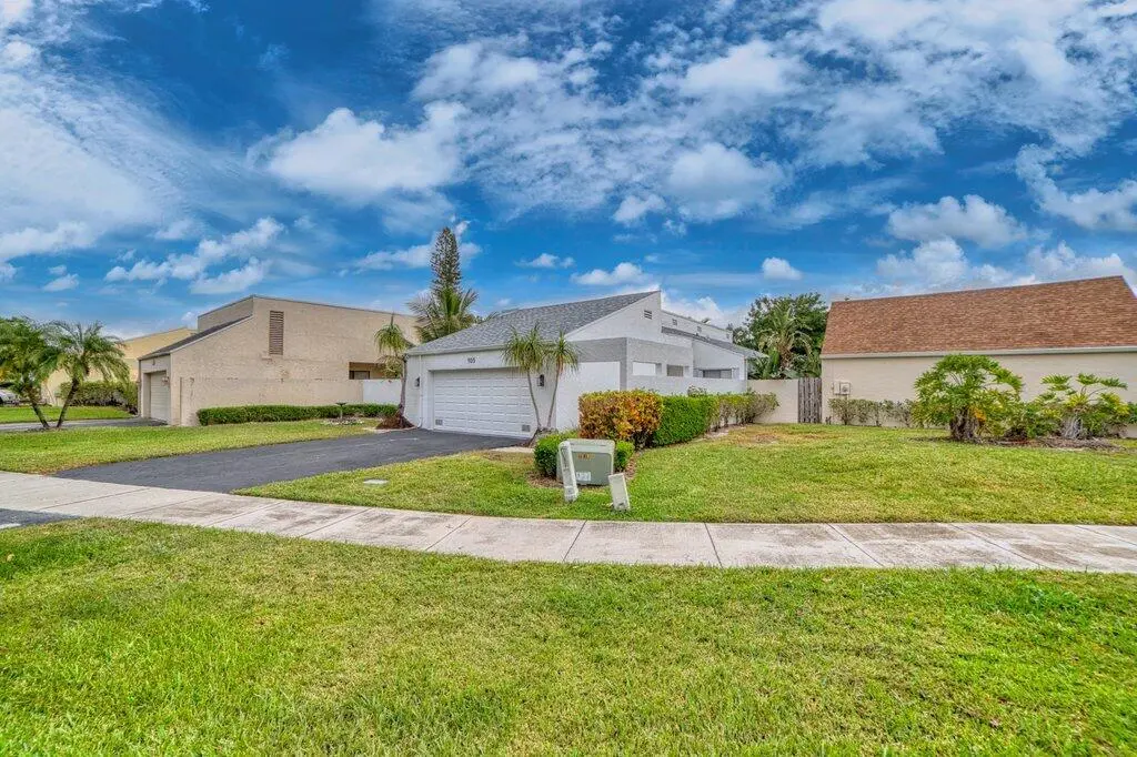 Front Exterior R at 905 NW 22nd Avenue, Delray Beach