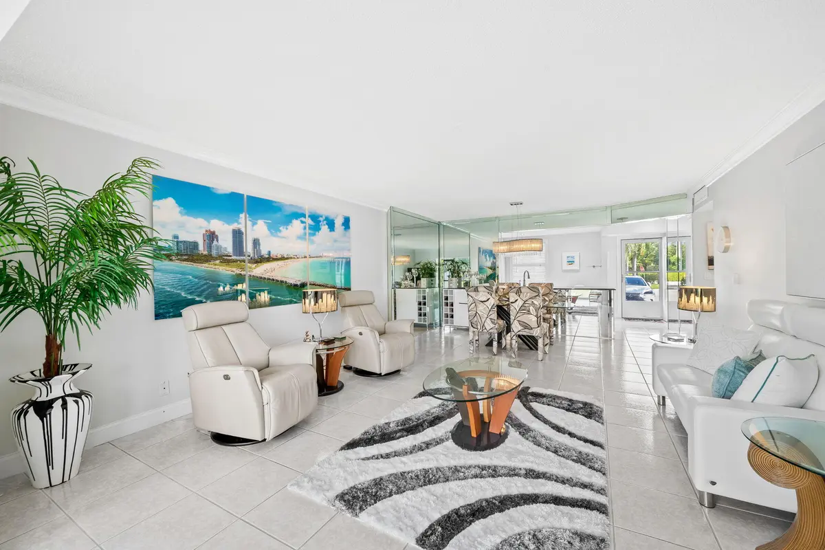 6-web-or-mls-DSC_9090 at 170 SE 5th Avenue 103, Dania Beach