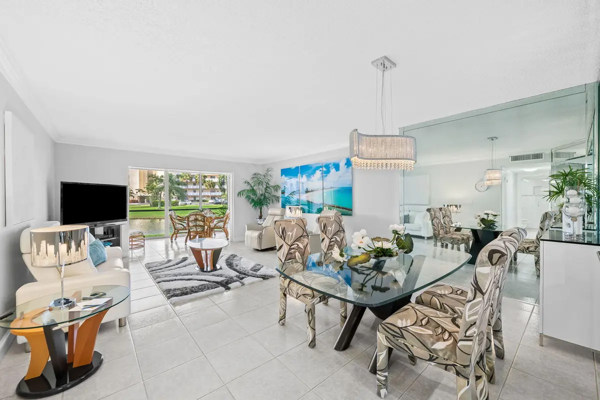9-web-or-mls-DSC_9102 at 170 SE 5th Avenue 103, Dania Beach