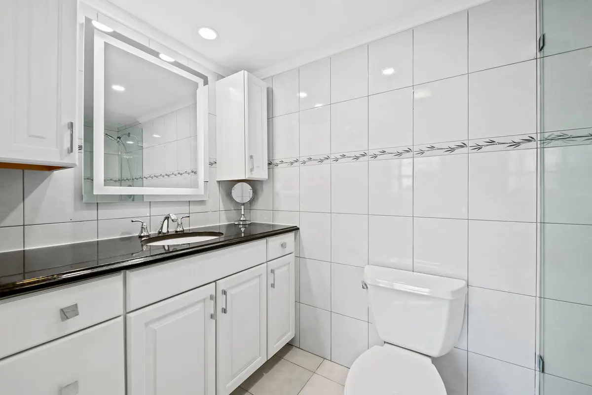 20-web-or-mls-DSC_9141 at 170 SE 5th Avenue 103, Dania Beach