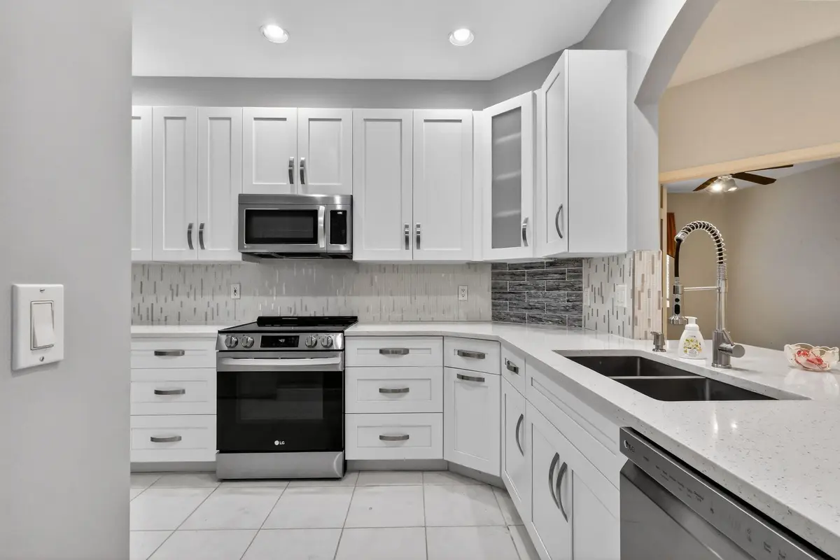 15-web-or-mls-F14A7453 at 10564 Royal Caribbean Circle, Boynton Beach