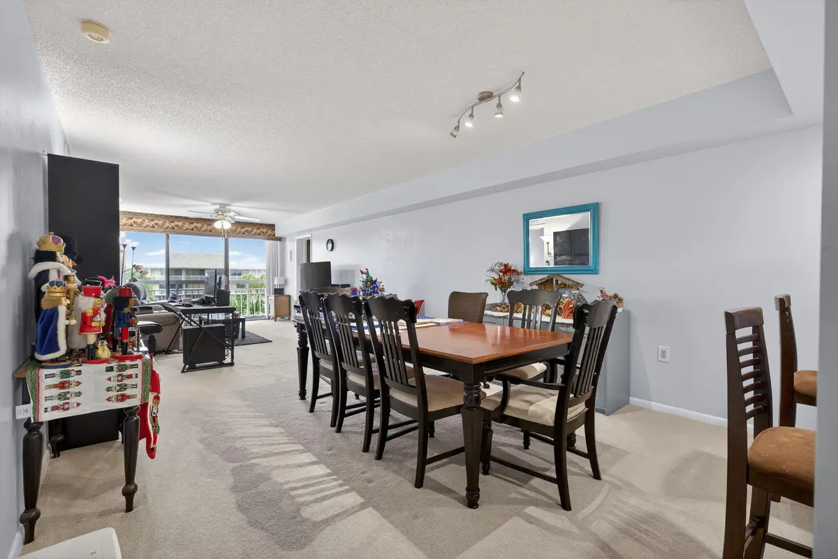 DINING AREA at 2441 Village Boulevard 405, West Palm Beach