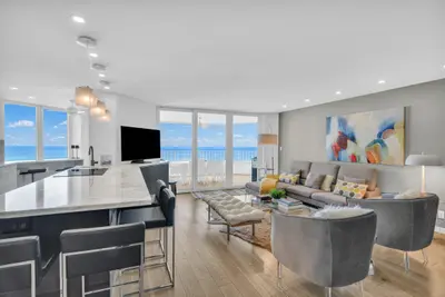 500 S Ocean Boulevard 1905, Boca Raton – sold