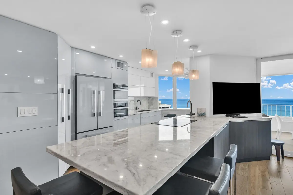 Open kitchen at 500 S Ocean Boulevard 1905, Boca Raton