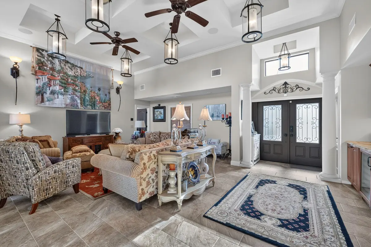 7-web-or-mls-8I8A9146 at 5212 Foxpointe Circle, Delray Beach