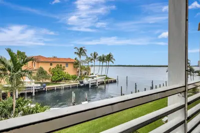 105 Paradise Harbour Boulevard 307, North Palm Beach – Condominium for sale