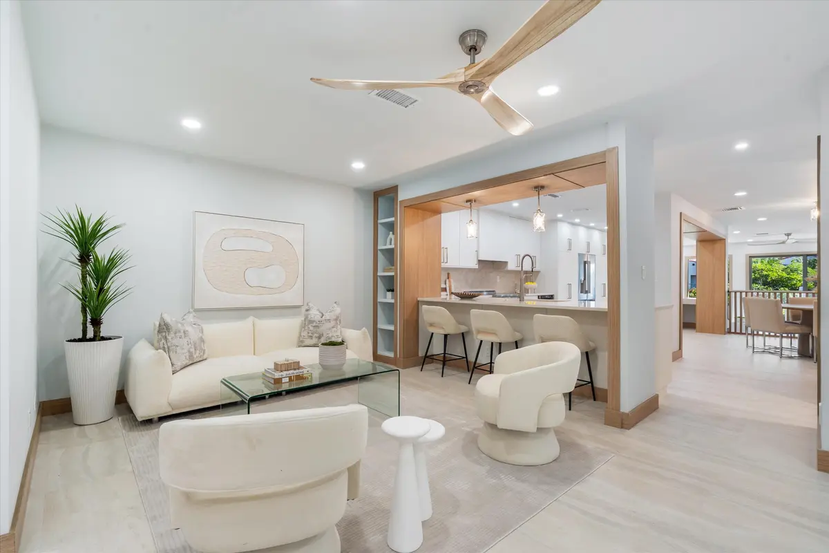 Living Area at 17036 Bay Street, Jupiter