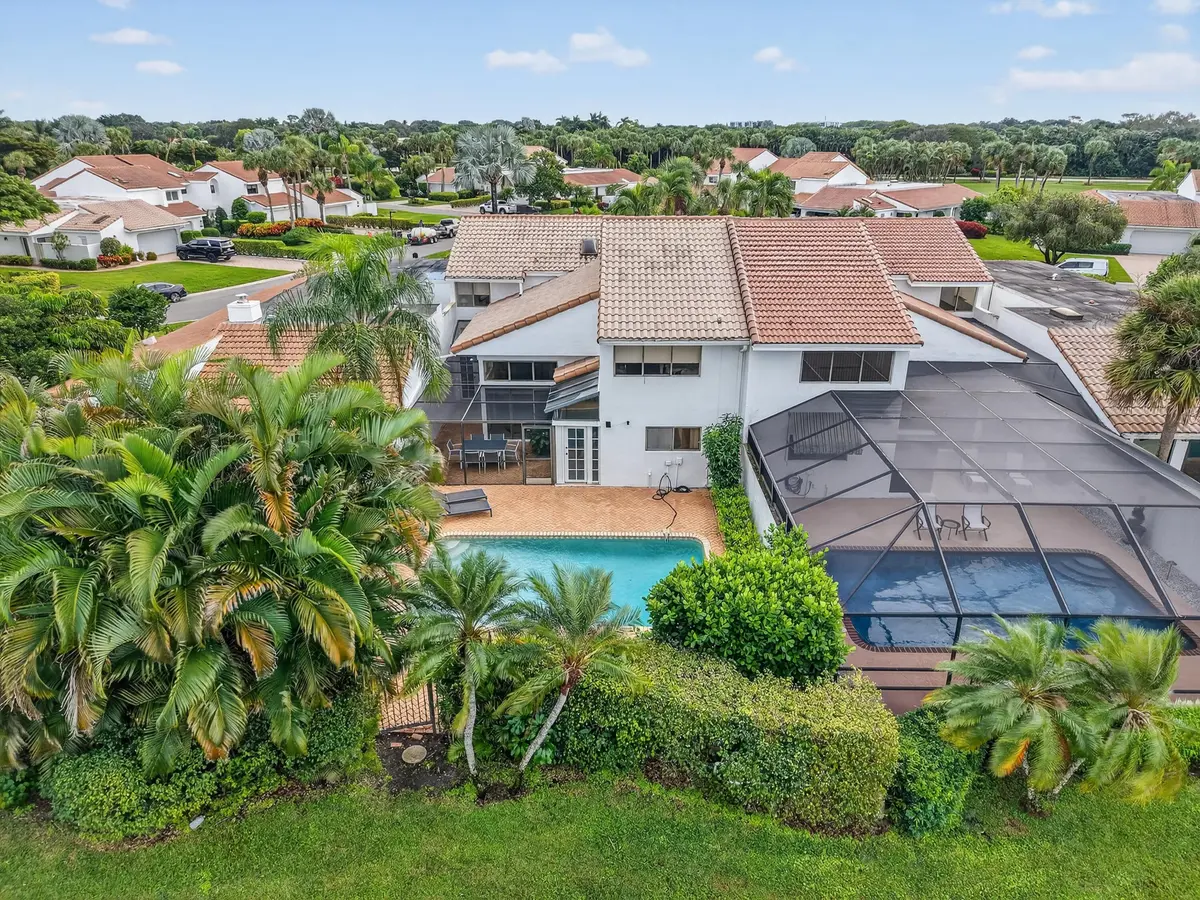 DJI_20251211102354_0127_D at 19629 Bay Cove Drive, Boca Raton