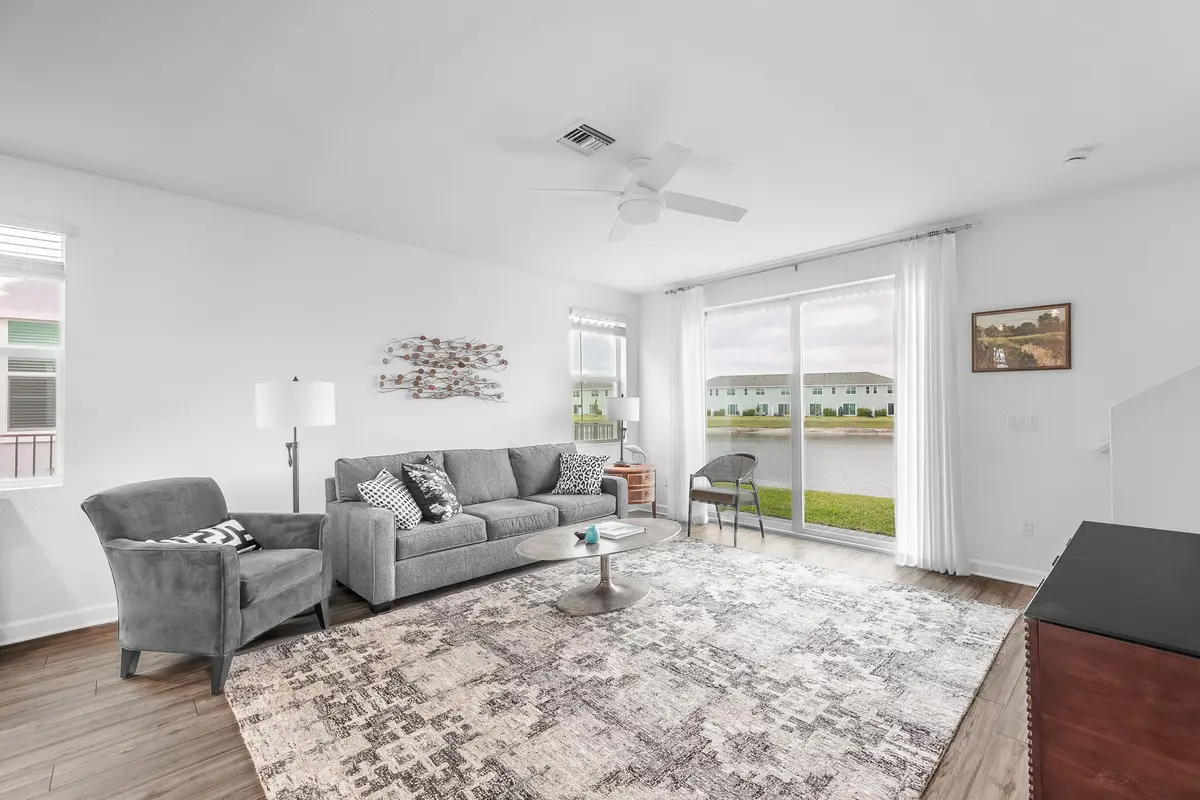 663 SE Lake Falls Street, Port St. Lucie, FL – photo 4