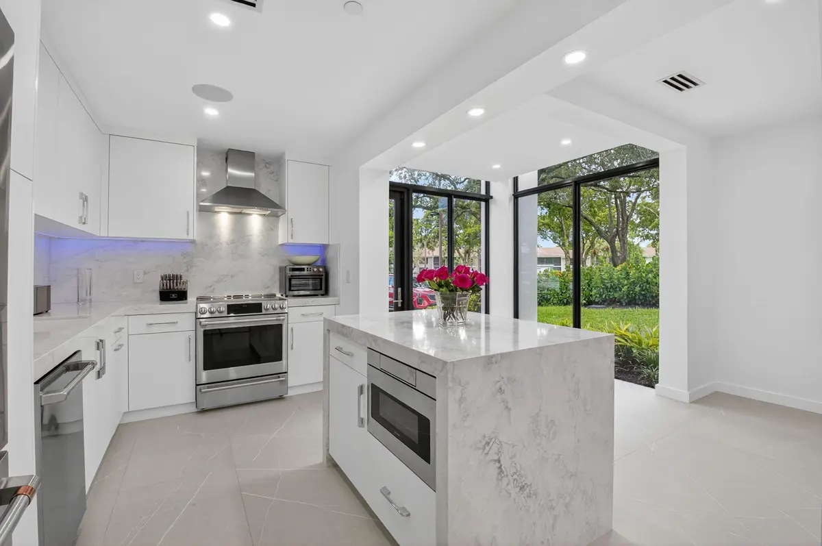 7847 Lakeside Blvd, Unit 1014 at 7847 Lakeside Boulevard 1014, Boca Raton